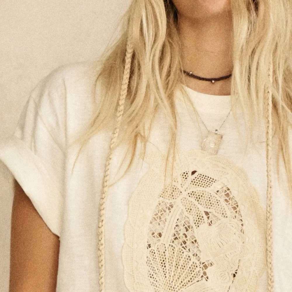 Spell The Mermaid Cove Appliqué Tee in White Sands - Picture 5 of 10